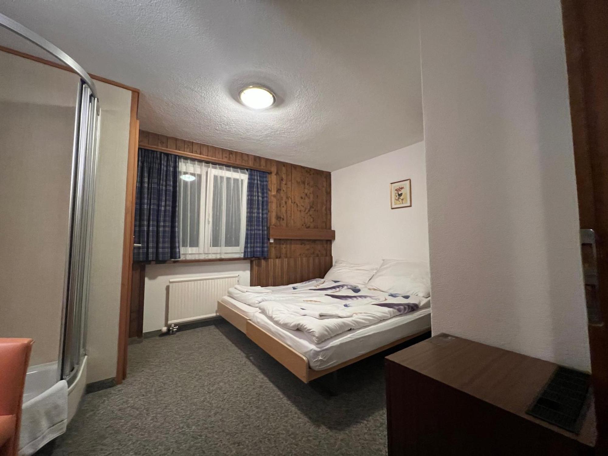 Romantic Room With Private Bathroom Saas im Prattigau Luaran gambar